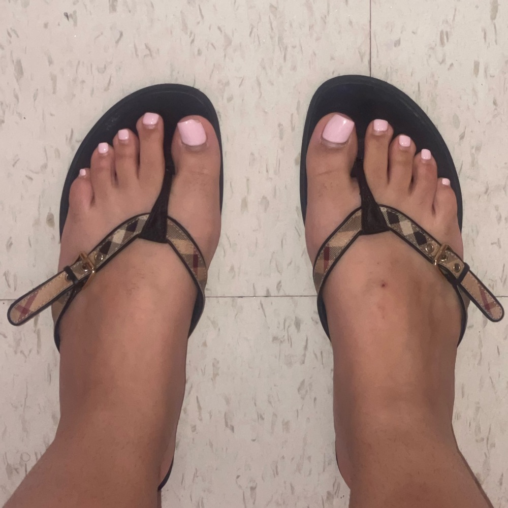 Burberry Thong Sandals